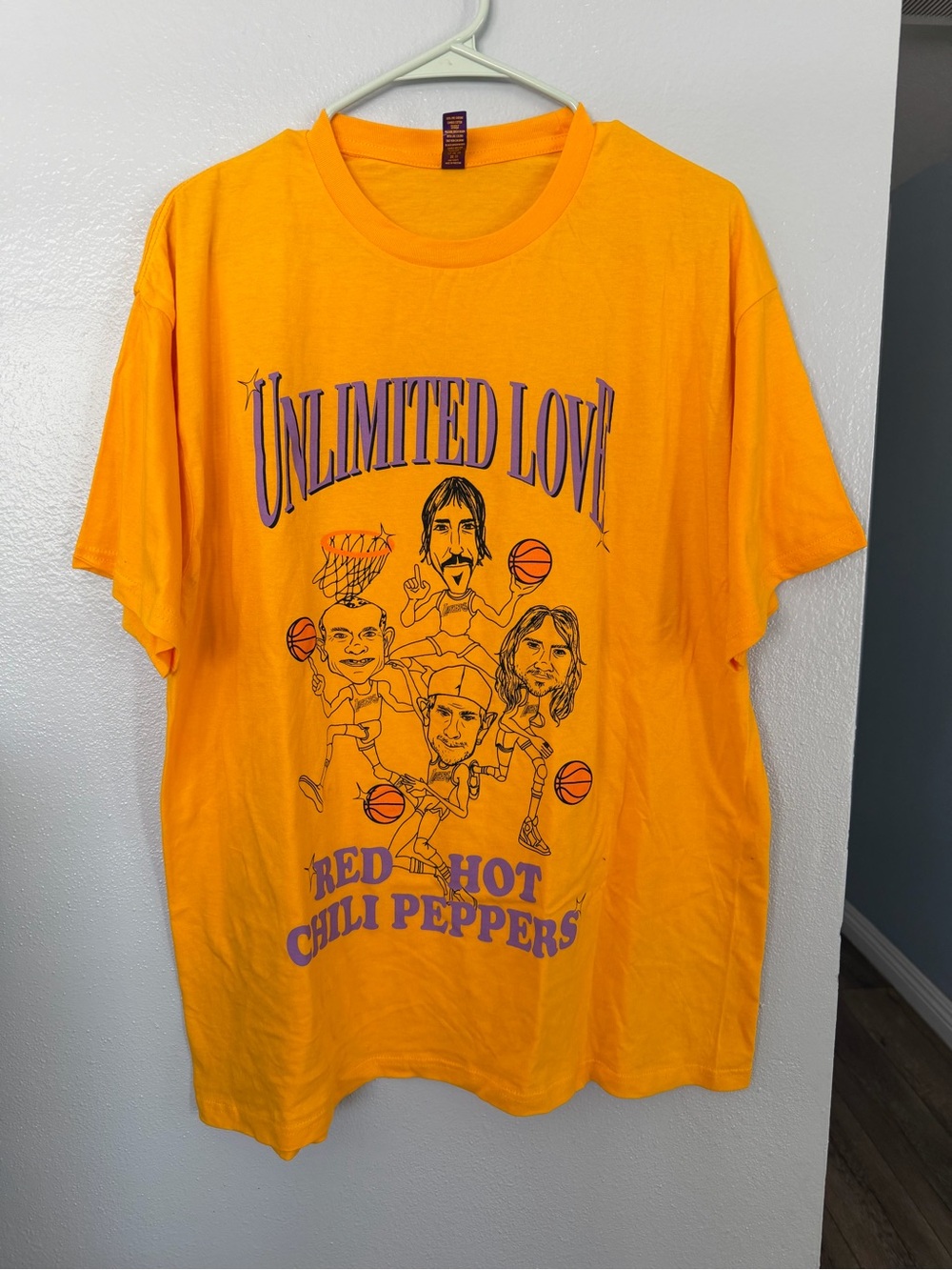 Red Hot Chili Peppers "Unlimited Love" Los Angeles Lakers t-shirt size XL